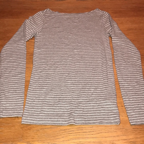 GAP Tops - Gap Pinstriped Top GAP Tops - Gap Pinstriped Top